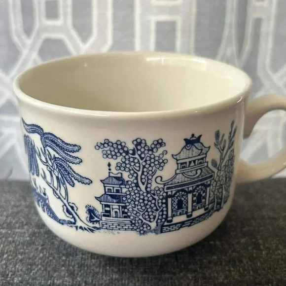 Churchill Other - Vintage Churchill Blue Willow Breakfast Tea / Coffee Cup - Georgian Shape